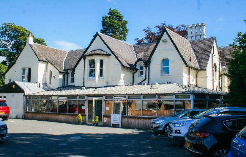 Kaim Park Hotel Bathgate Exteriör bild