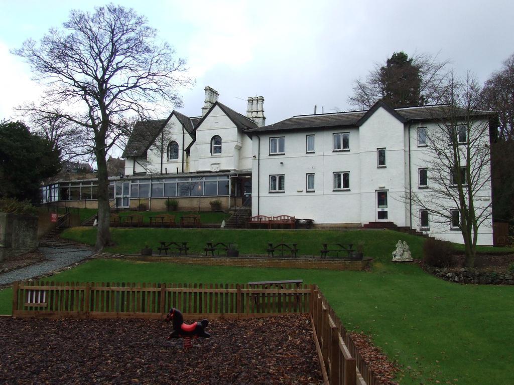 Kaim Park Hotel Bathgate Exteriör bild